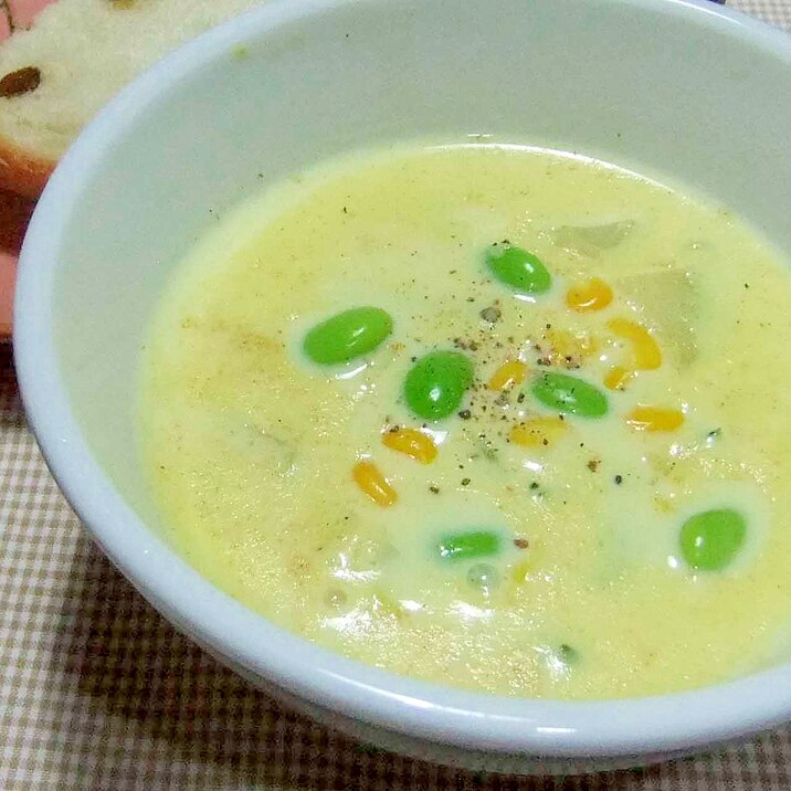 豆乳でカレー味スープ